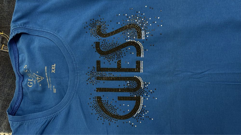 Blugi Guess 29 +tricou gratuit