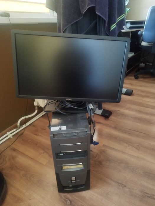 Компютърна конфигурация с тонколони с буфер