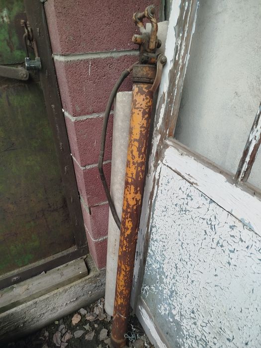 Продам перфоратор пневматический+пневмастойка.