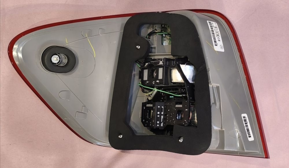 Стоп десен лед  Mercedes ML W164