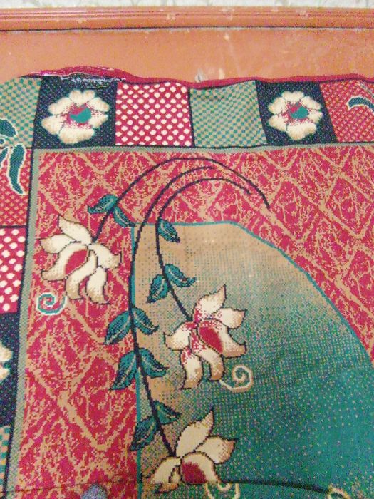 Проодаю ковер         .