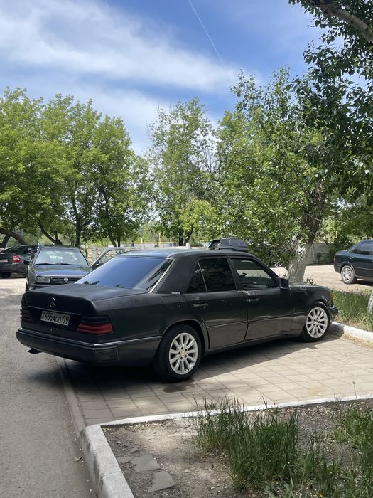 Мерседес 124 2.6 автомат