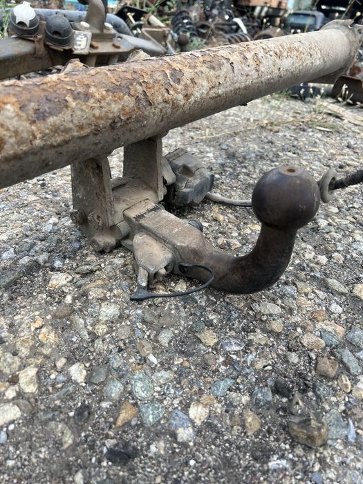 Теглич за Голф 3(хечбек)