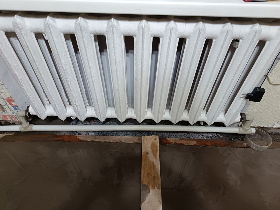 Продам чугунные батареи