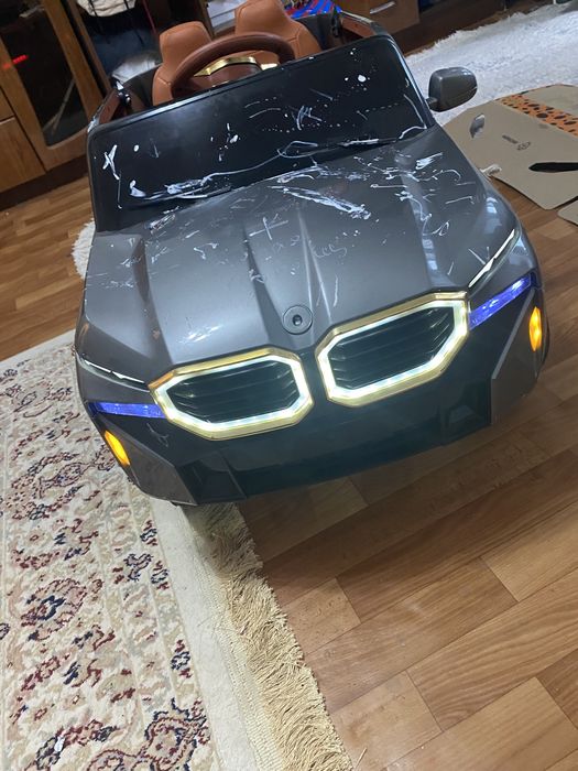 Продам машину детскую БМВ