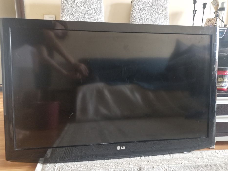 Продам телевизор LG