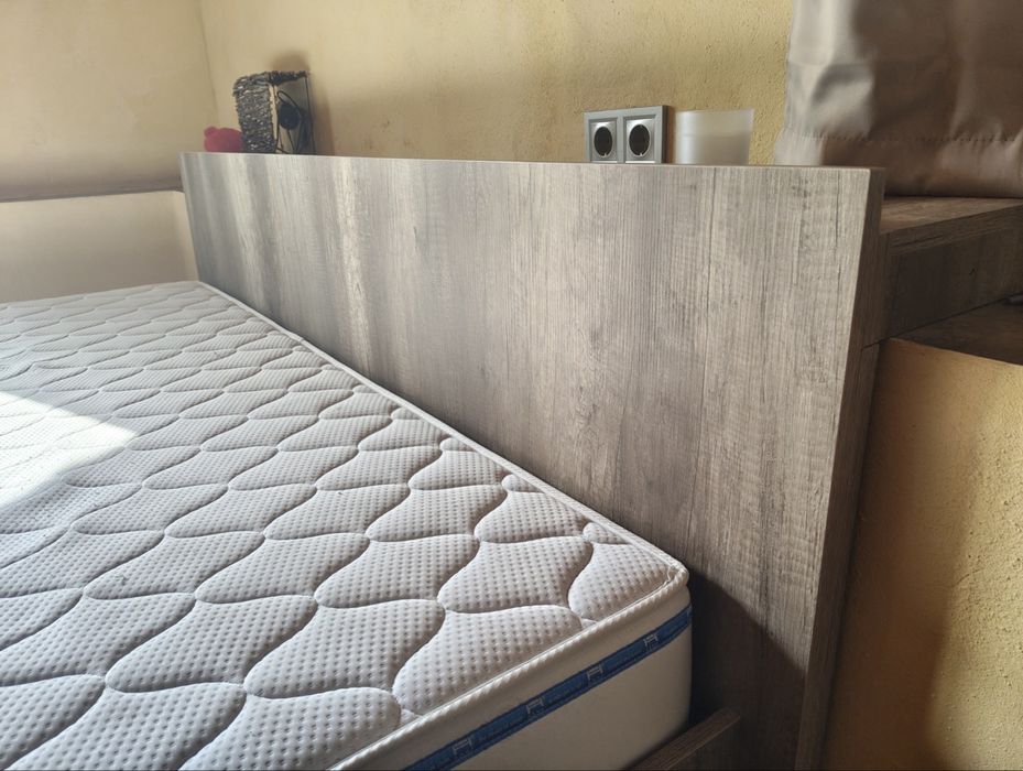 Спалня с повдигащ механизъм 180х200