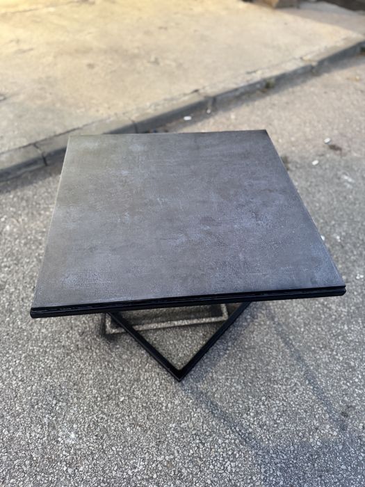 Маса за кафе 60х60 см. Плот гранитогрес