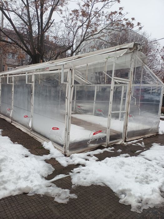 Слънцезащитен и ветроустойчив преместваем навес-тента