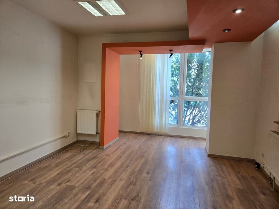 Cladire moderna 14 camere, 4baii, 10 locuri de parcare, Mehala