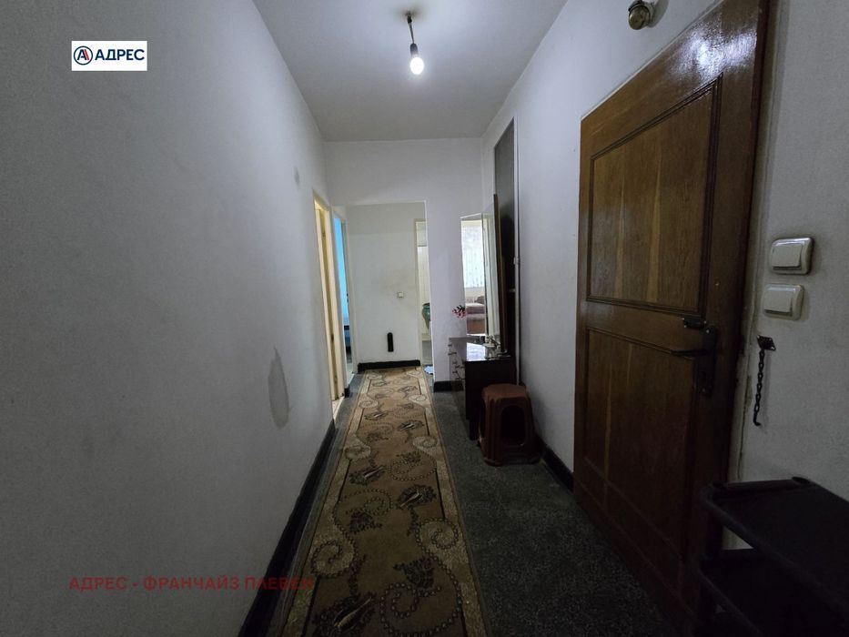 Продава се Двустаен апартамент в Плевен, Сторгозия - 62 кв.м за 617 €/кв.м - Снимка #6