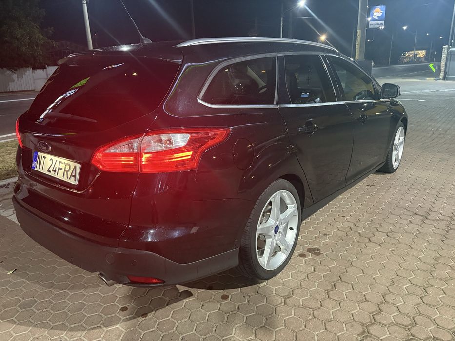 Vând Ford Focus 2011 1.6 eco boost