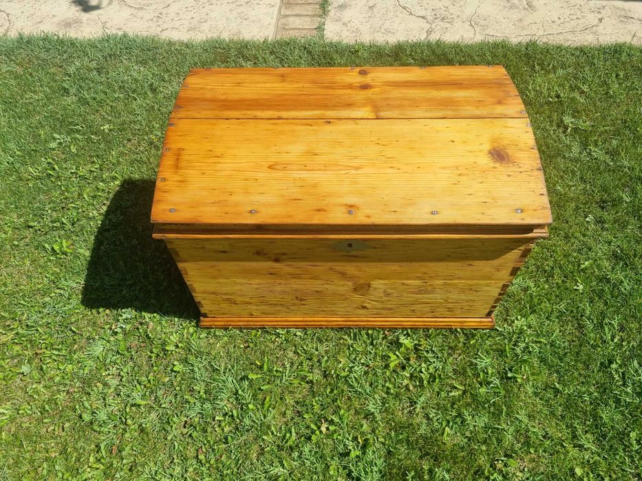 Дървен сандък/ракла/скрин