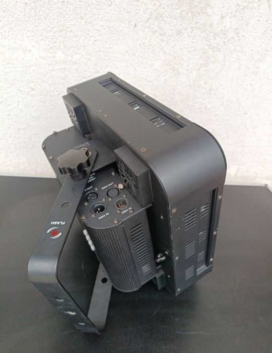 lumini led blinder matrice rgb  16 x 30w