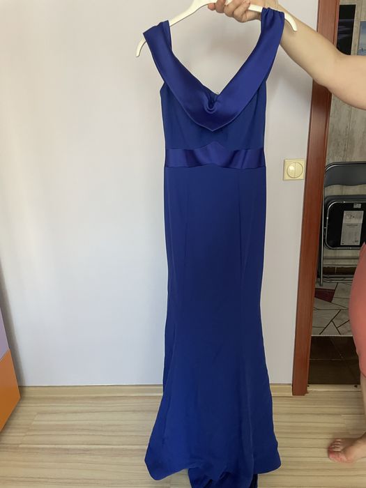 Официална рокля