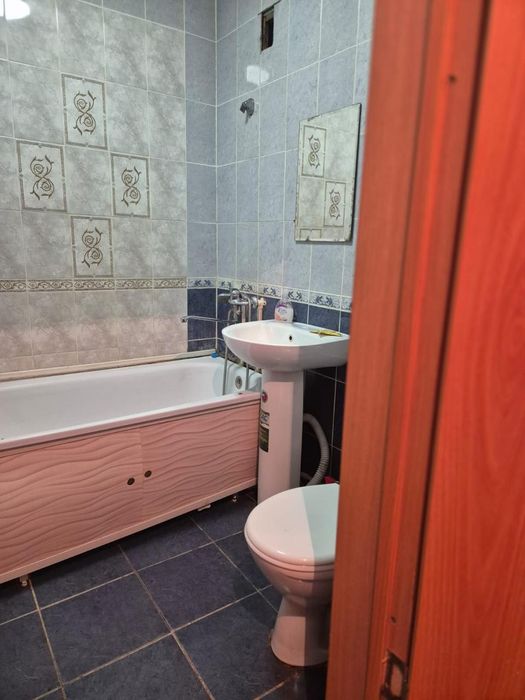 Сдам 1 квартиру в центре города;