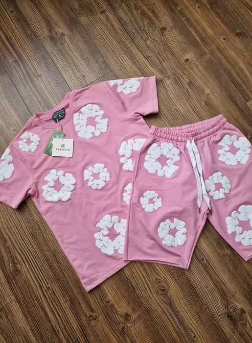 Мъжка екип къси панталони и тениска DENIM TEARS размер S M L XL 2XL
На