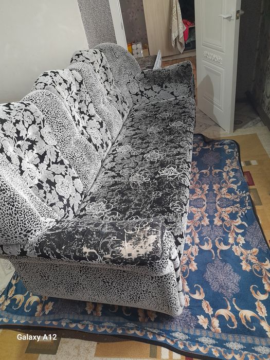 Диван  тройка екеуі жазылады