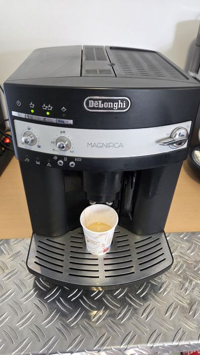 Espressor cafea boabe Delonghi Magnficia