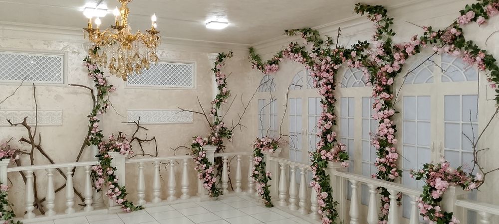 Искусственные деревья, декоративные растения. Искусственные цветы.