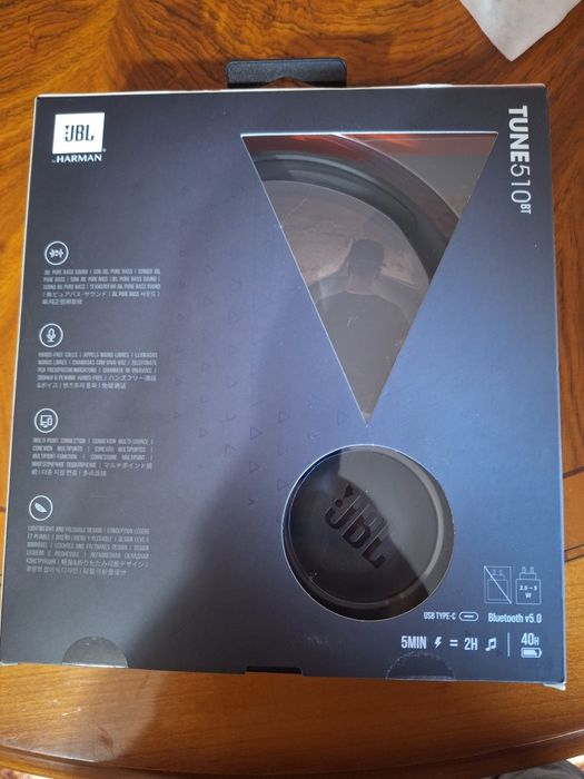 Casti JBL       Harman