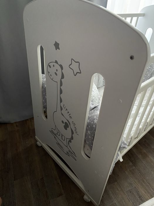 Детская кроватка