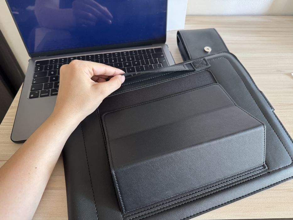 MacBook Air 13” M3 Chip 8GB RAM 256 GB Space Gray