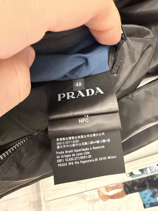 Vand 2 geci Prada de primavara / toamna