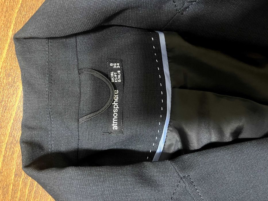 Спортно-елегантно дамско сако в отлично състояние