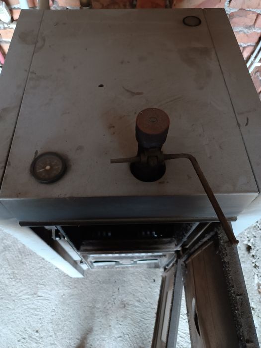 Котел на дърва и твърдо гориво