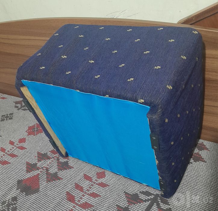 Новые 2 шт. Пуфики