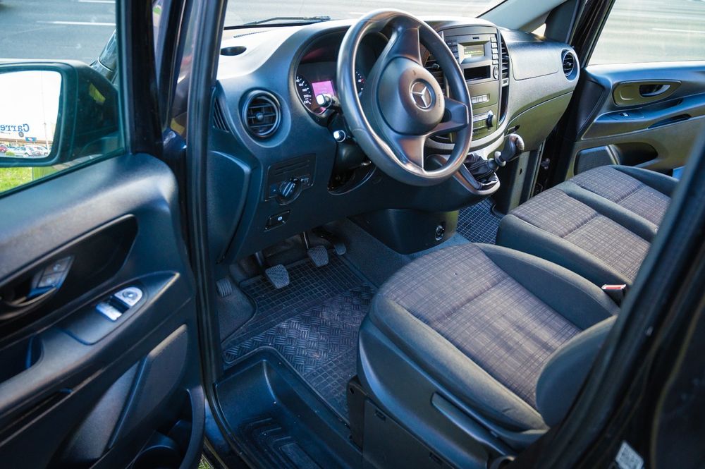 Inchiriez microbuz Mercedes Vito 8+1 locuri /Rent a Car
