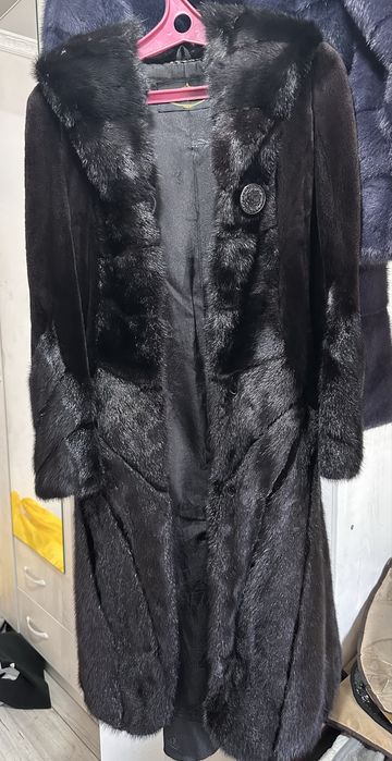 Шуба норковая 42-44 черная