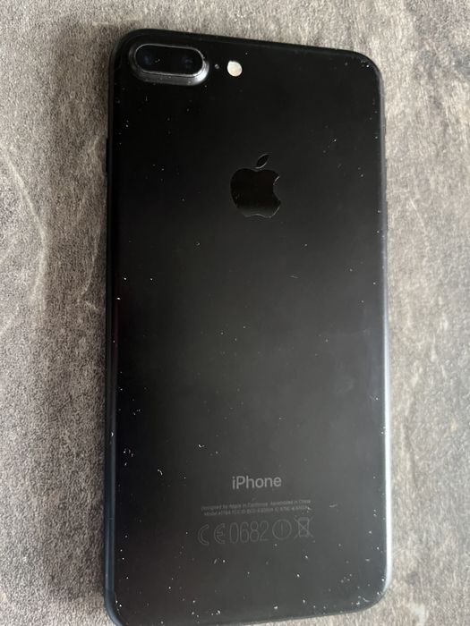 Vand iPhone 7 Plus-doar azi 330 lei!