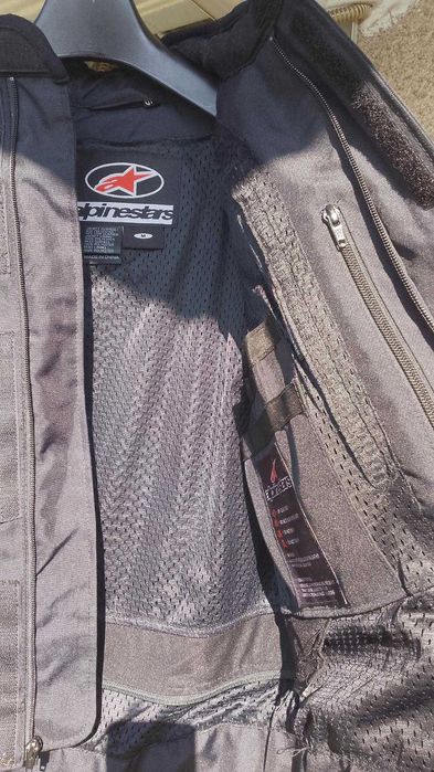 Яке Alpinestars М размер
