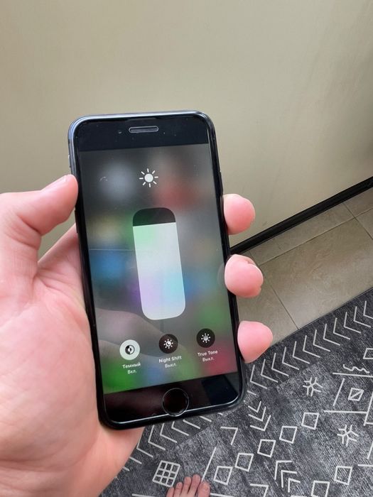 Iphone 8 64    Gb