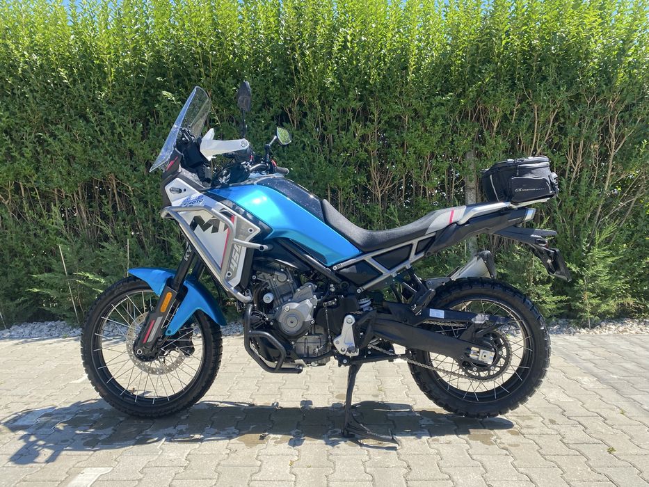 Motocicleta CF Moto 450 MT