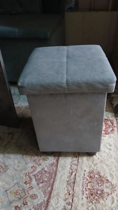 Stulchik sotiladi 2 dona