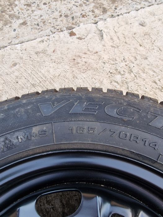 Roată 165/70R14 kit complet