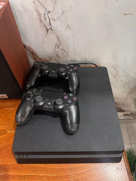 PlayStation4( 2 джостика )