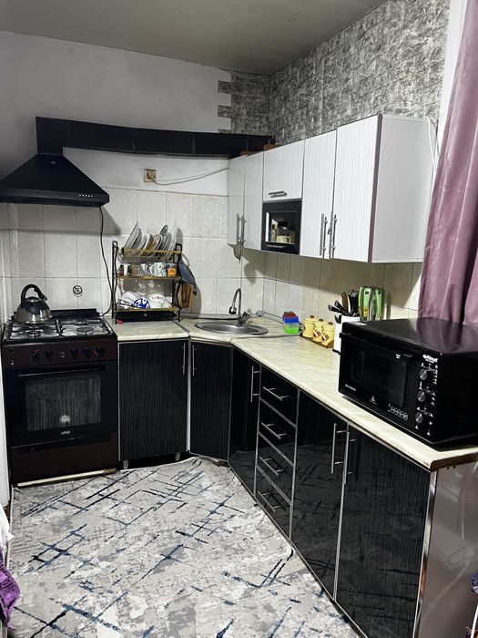 Dom sotiladi srochna