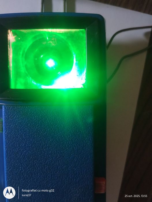 Lanterna CFR cu lumina roșie și verde