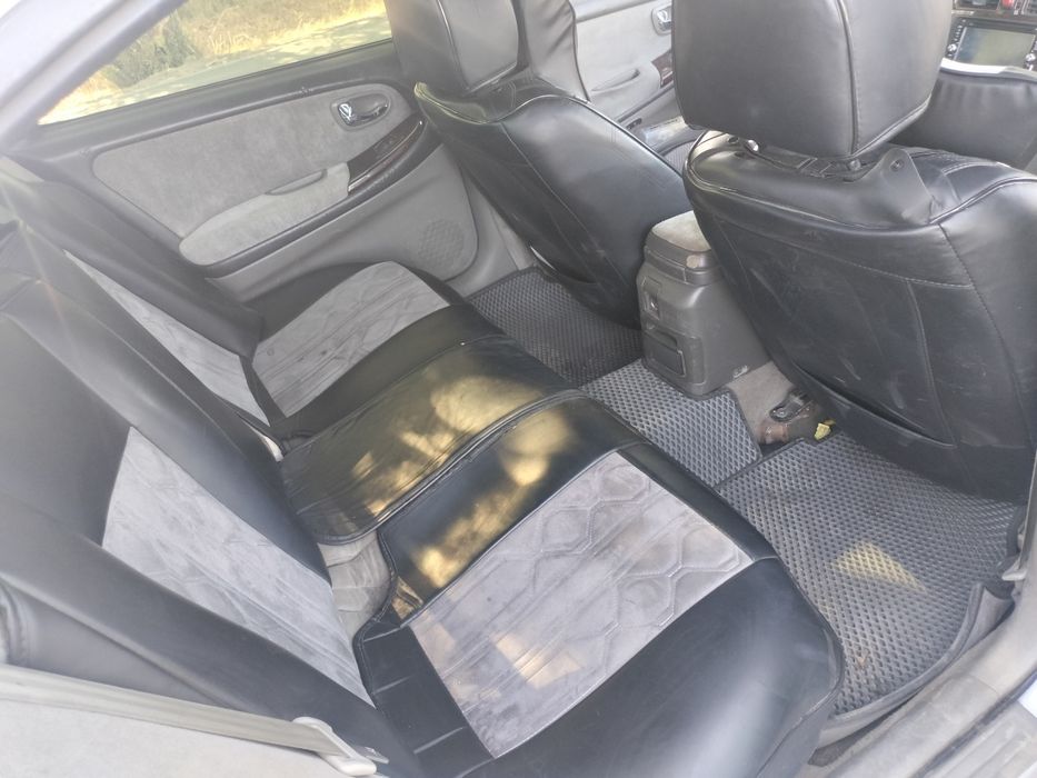 Продам машину 2001года Максима