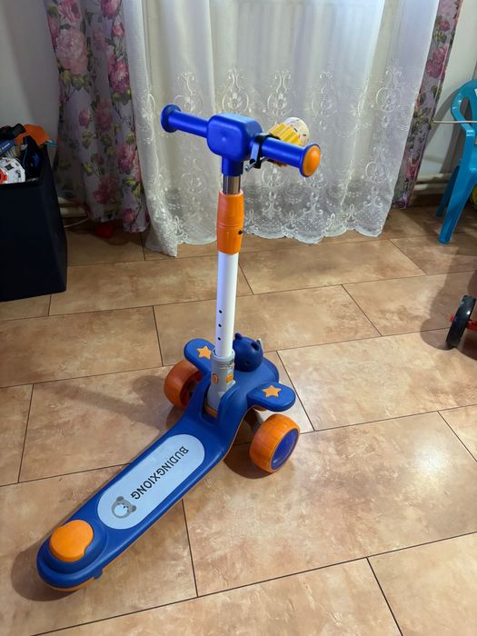 Trotineta cu lumini