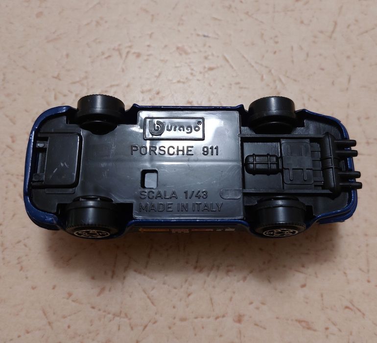 Метални колички Burago /made in Italy/ в мащаб 1/43.