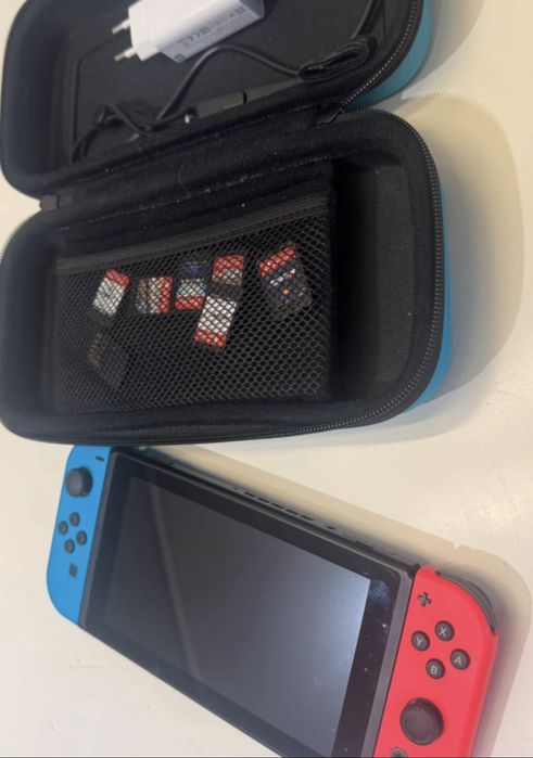 Nintendo Switch + accesorii + jocuri