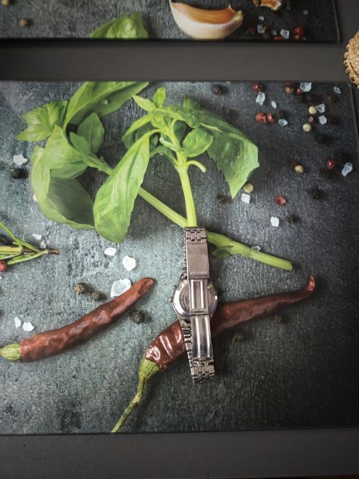 Часовник Orient  Cristal 21 камъка