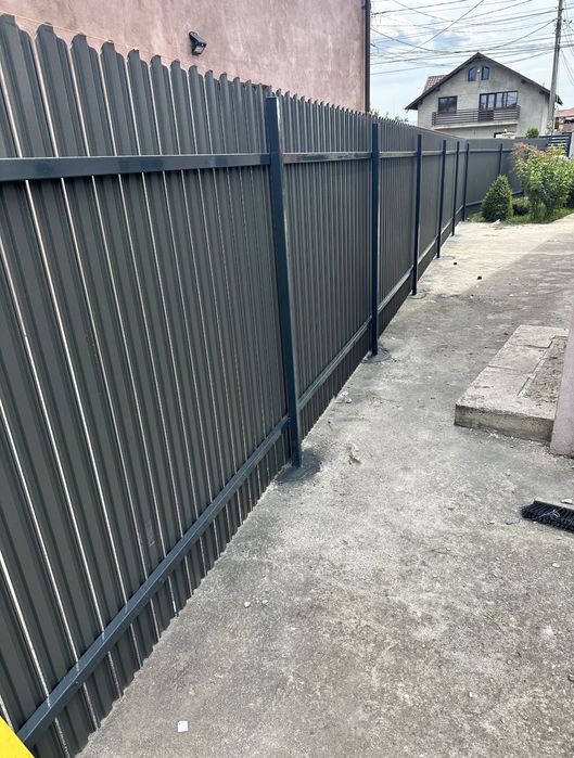 Construim garduri si porti la comanda