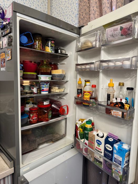 Холодильник LG в рабочем состоянии!