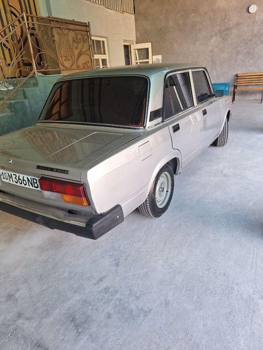 Vaz 2107 sotiladi
